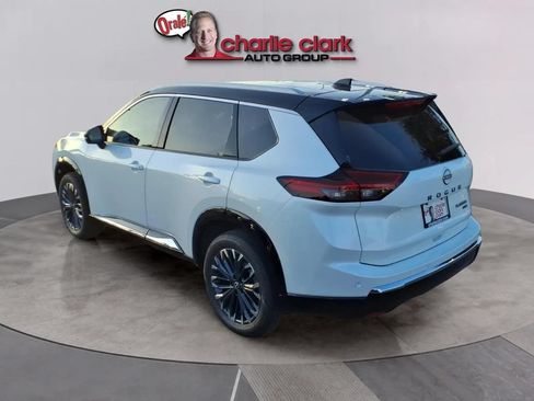 New 2026 Nissan Rogue Platinum AWD/4WD image 3
