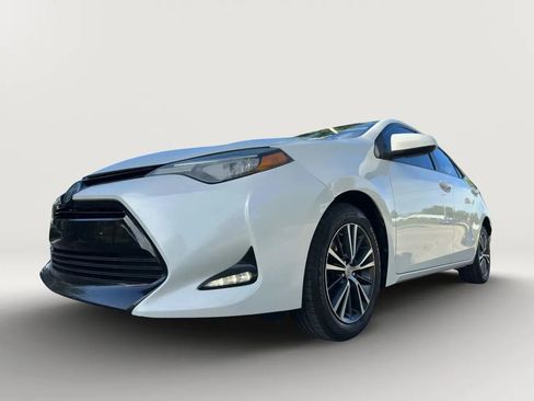 Used 2017 Toyota Corolla SE image 26