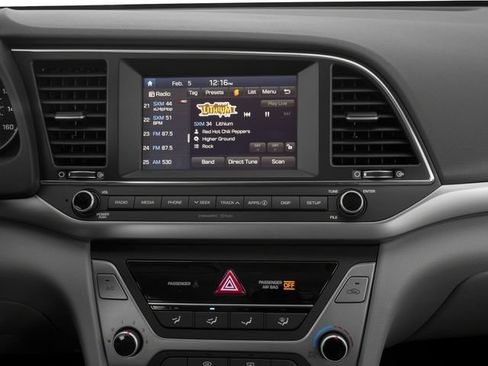 Used 2018 Hyundai Elantra SEL FWD image 10