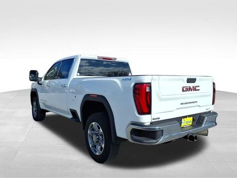 Used 2025 GMC Sierra 3500 SLT image 6