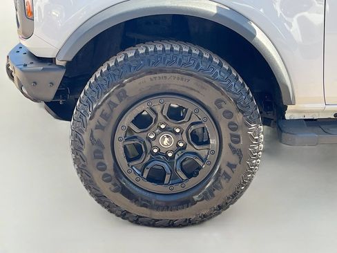 Used 2023 Ford Bronco Wildtrak AWD/4WD image 31