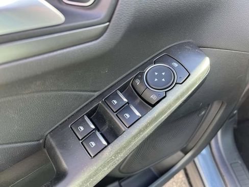 New 2025 Ford Escape SE image 13