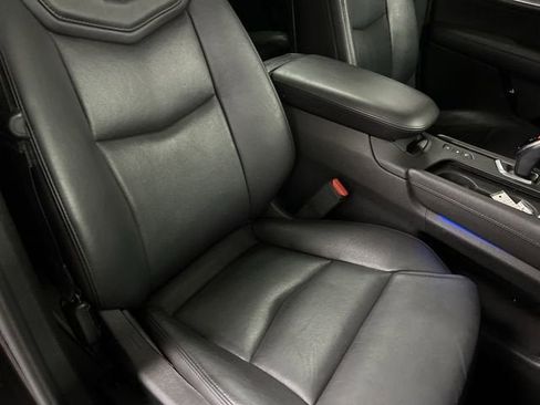 Used 2018 Cadillac XT5 Luxury w/ Driver Awareness Package image 29