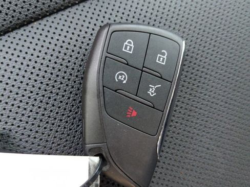 Used 2024 Chevrolet Blazer EV LT AWD/4WD image 28