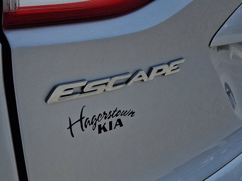 Used 2013 Ford Escape SE AWD/4WD image 32