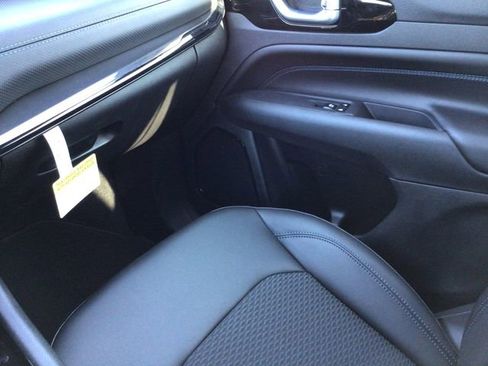 New 2026 Jeep Compass Latitude image 32