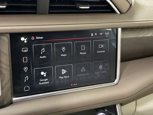 Used 2024 GMC Yukon Denali w/ Advanced Technology Package AWD/4WD image 23