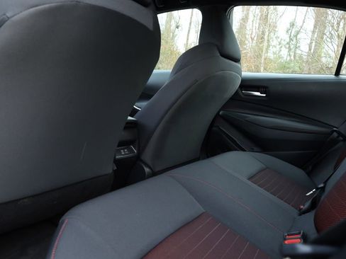 Used 2025 Toyota Corolla SE image 28