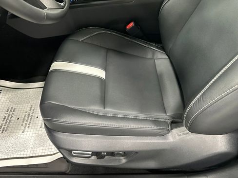 Used 2026 Toyota Camry SE FWD image 13