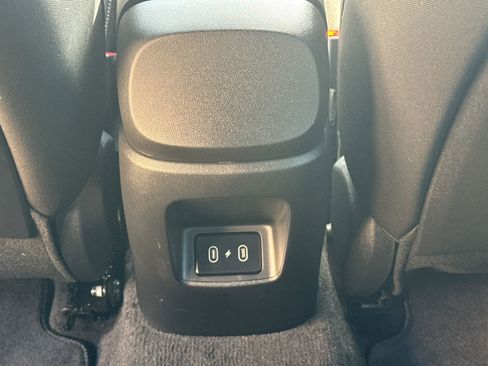 Certified 2025 Hyundai Elantra SEL FWD image 24