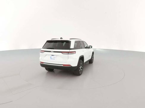 New 2025 Jeep Grand Cherokee Limited image 11