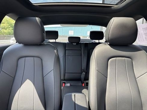 Used 2025 Mercedes-Benz CLA 250 4MATIC image 34