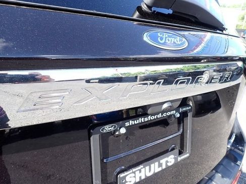 Used 2023 Ford Explorer XLT w/ Equipment Group 202A AWD/4WD image 5