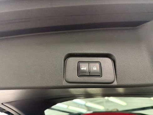 Used 2021 Nissan Rogue SL w/ Premium Package image 21