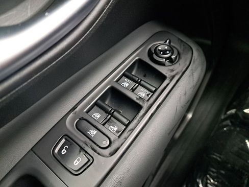 Used 2022 Jeep Renegade Sport image 26