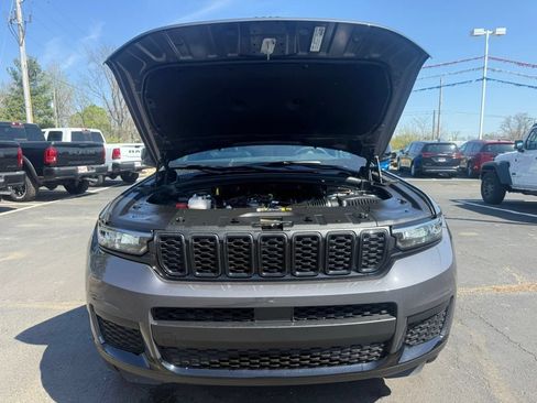 Used 2024 Jeep Grand Cherokee L Altitude AWD/4WD image 76