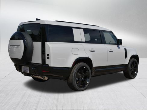 New 2026 Land Rover Defender 130 X-Dynamic SE AWD/4WD image 2