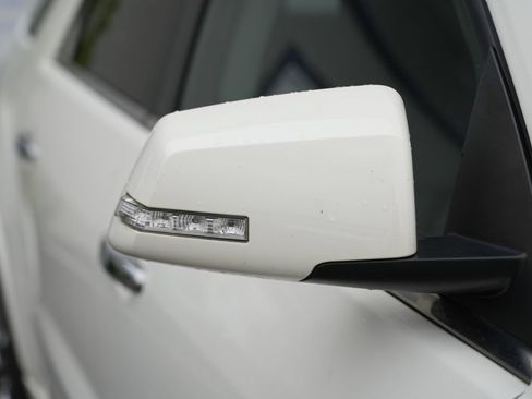 Used 2011 GMC Acadia Denali AWD/4WD image 9