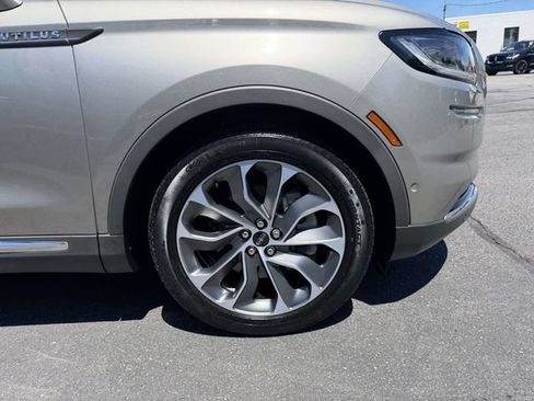 Used 2023 Lincoln Nautilus Reserve w/ Equipment Group 201A AWD/4WD image 6