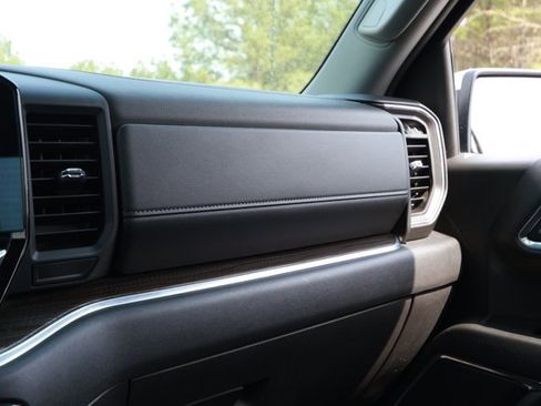 Used 2025 Chevrolet Silverado 1500 LT image 26