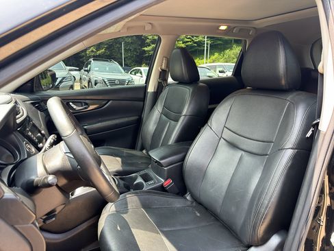 Used 2020 Nissan Rogue SL w/ Premium Package FWD image 11