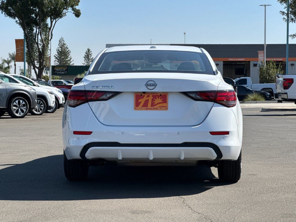 Used 2025 Nissan Sentra SV FWD image 4