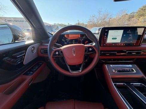 New 2026 Lincoln Aviator Reserve image 9