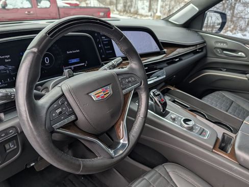 Certified 2024 Cadillac Escalade Sport Platinum w/ LPO, ONYX Package AWD/4WD image 42