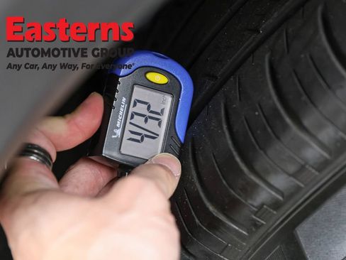 Used 2020 Ford Explorer XLT w/ Equipment Group 202A RWD image 29