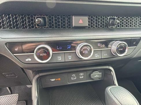 Certified 2025 Honda CR-V EX image 29
