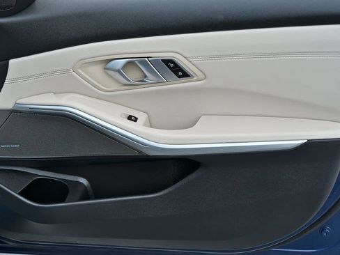 Used 2021 BMW 330i Sedan w/ Driving Assistance Package image 18