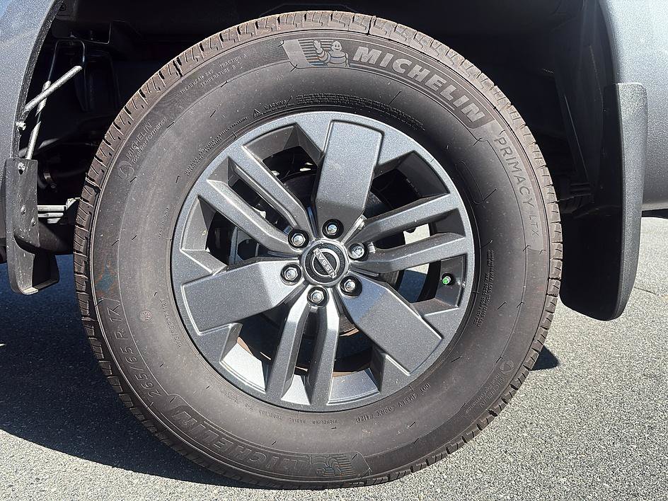 Certified 2025 Nissan Frontier SV w/ SV Convenience Package AWD/4WD image 11