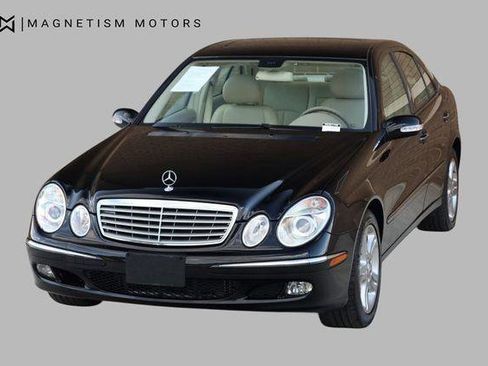 Used 2006 Mercedes-Benz E 350 4MATIC Sedan image 6