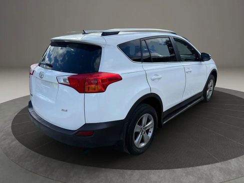 Used 2015 Toyota RAV4 XLE FWD image 5