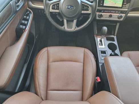 Used 2017 Subaru Outback 3.6R Touring w/ Popular Package #5A AWD/4WD image 11