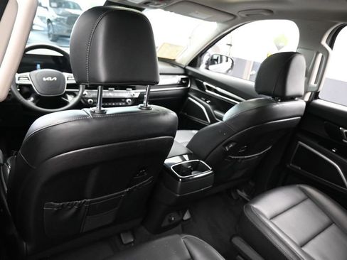 Used 2025 Kia Telluride S FWD image 41