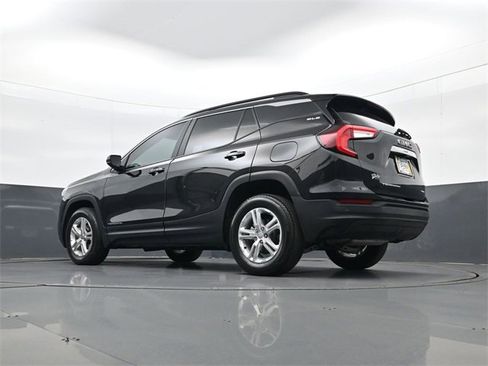 Used 2023 GMC Terrain SLE w/ Driver Convenience Package image 27
