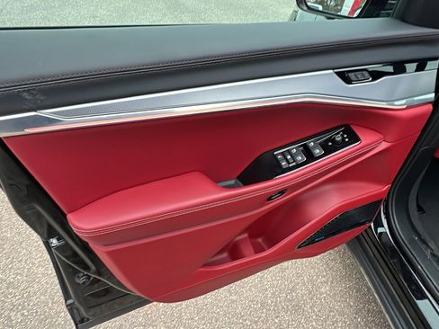 Used 2024 Jeep Wagoneer Launch Edition image 14