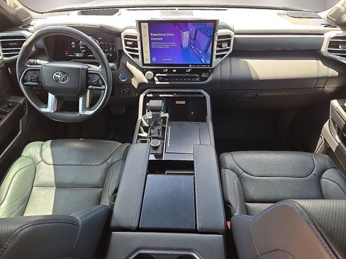 Used 2024 Toyota Tundra Platinum AWD/4WD image 16