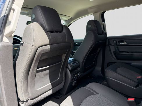 Used 2015 Chevrolet Traverse LT w/ Traveler's Package FWD image 22