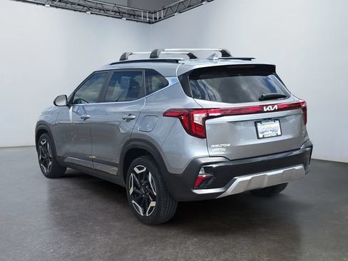 Used 2024 Kia Seltos SX w/ SX Sunroof Package AWD/4WD image 3