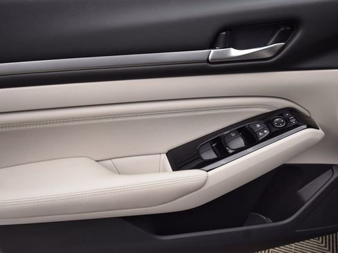 Used 2023 Nissan Altima 2.5 SL image 27