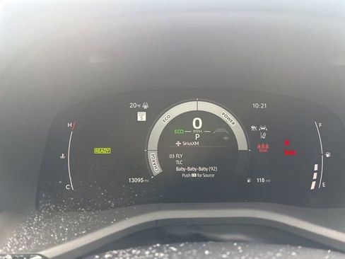 Used 2025 Toyota Camry LE image 12