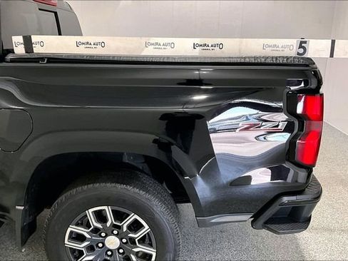 Used 2023 Chevrolet Colorado Z71 w/ Z71 Convenience Package 2 AWD/4WD image 39