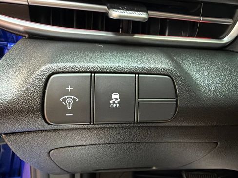Used 2025 Hyundai Elantra SEL FWD image 24