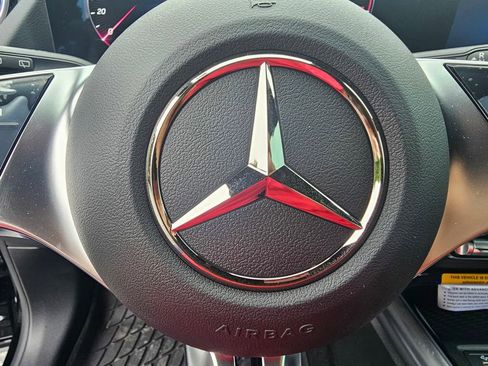 Used 2025 Mercedes-Benz GLA 250 image 22