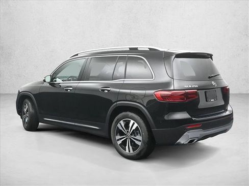 Certified 2025 Mercedes-Benz GLB 250 4MATIC image 3