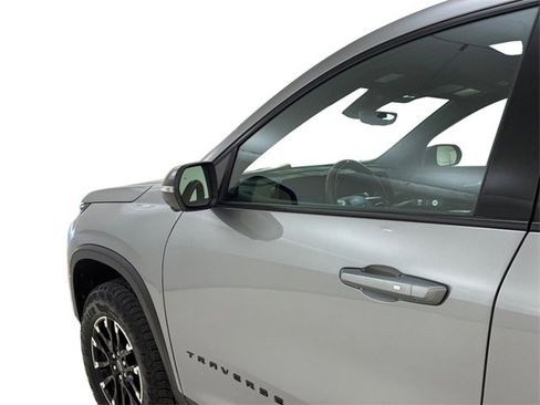 Used 2024 Chevrolet Traverse Z71 w/ Enhanced Driving Package image 10