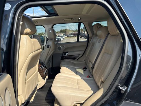 Used 2016 Land Rover Range Rover HSE image 16