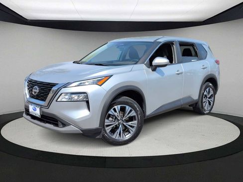 Used 2023 Nissan Rogue SV image 1